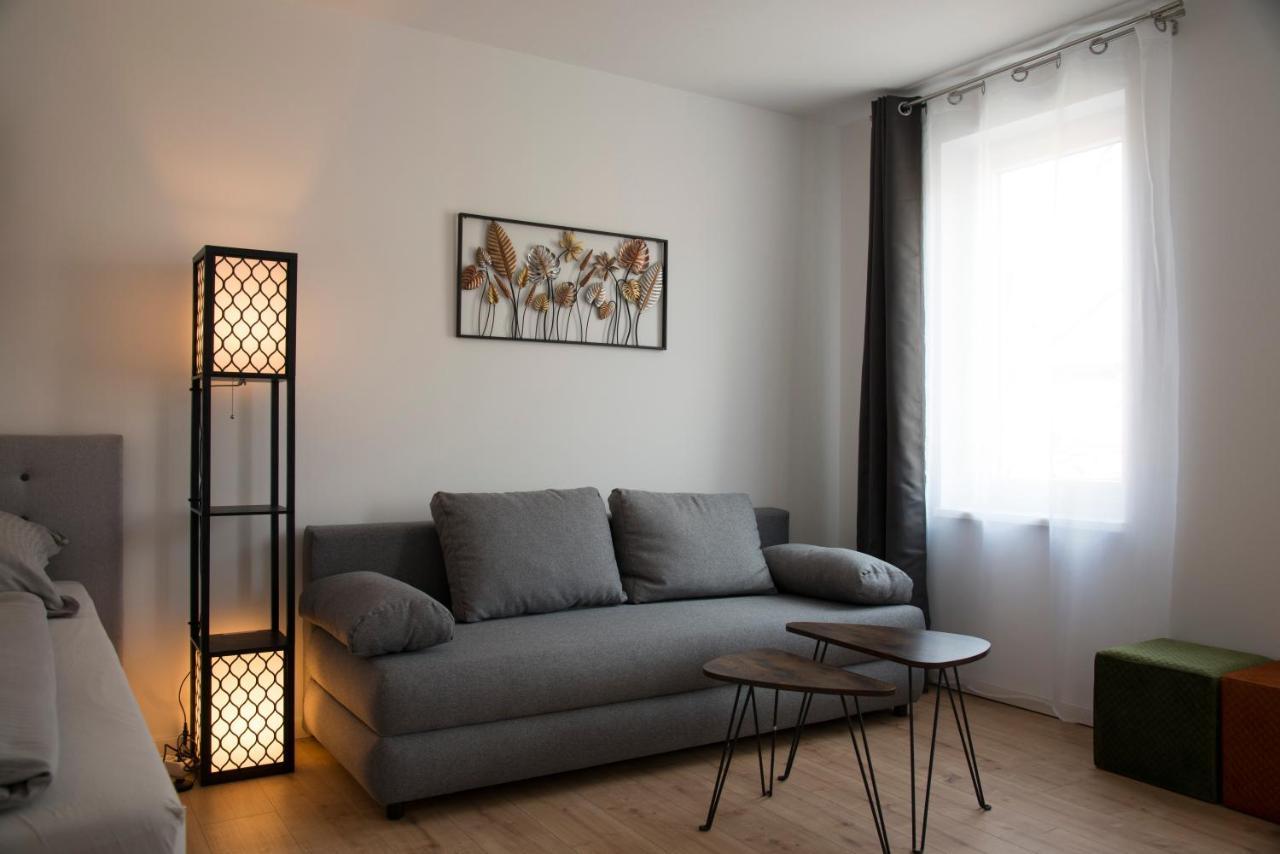 Schoene Grosse Ferienwohnung 79M2 Und 2 Baeder, Zentrumnah, 2Og Erfurt Bagian luar foto