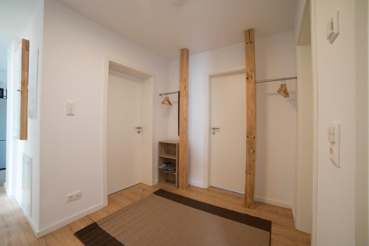 Schoene Grosse Ferienwohnung 79M2 Und 2 Baeder, Zentrumnah, 2Og Erfurt Bagian luar foto