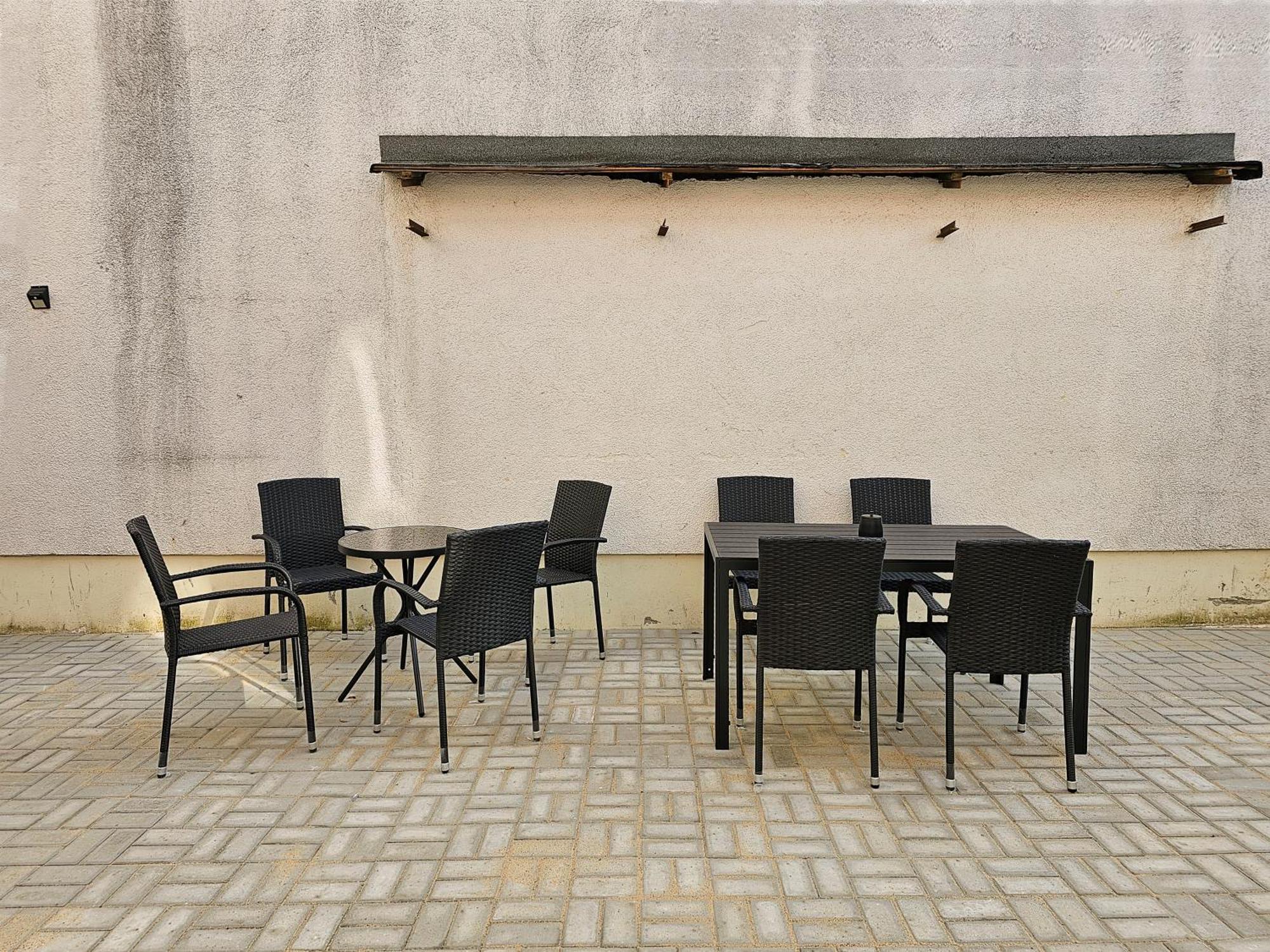 Schoene Grosse Ferienwohnung 79M2 Und 2 Baeder, Zentrumnah, 2Og Erfurt Bagian luar foto